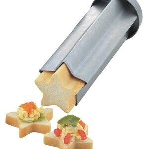 THE PAMPERED CHEF VALTROMPIA BREAD TUBE-STAR SHAPED
